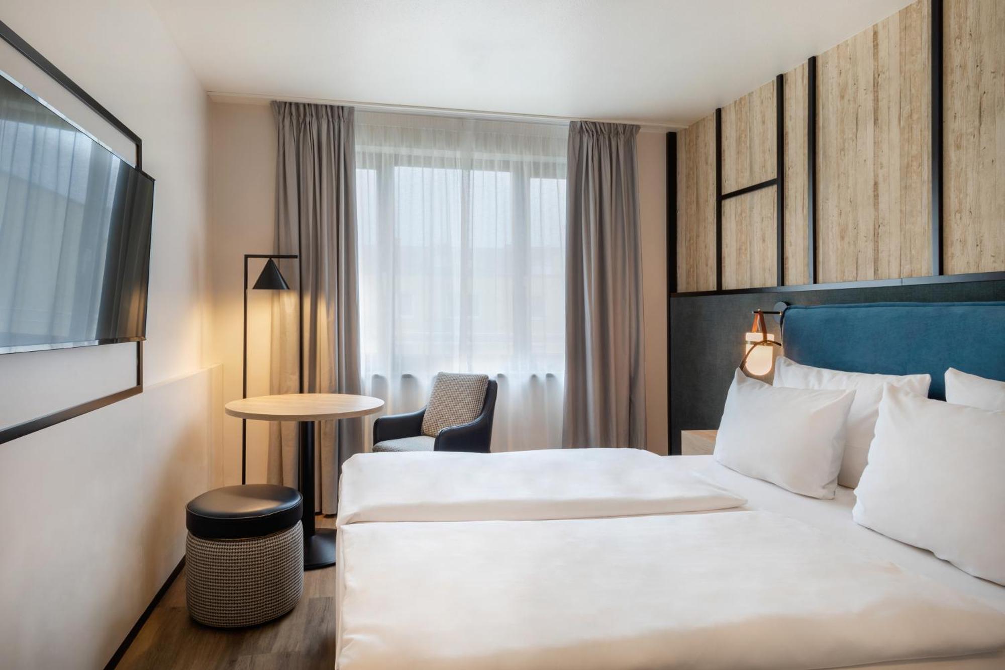 Center Affiliated By Melia Hotel